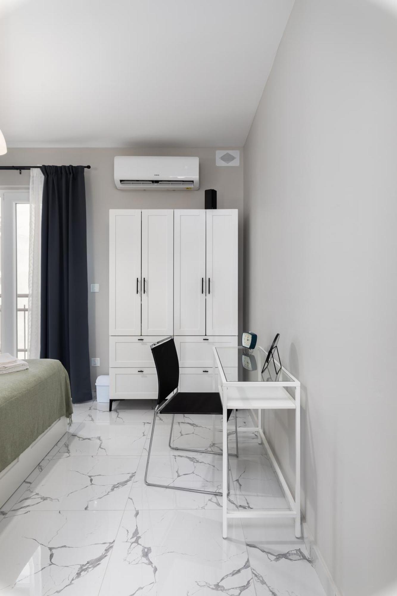 Modern 2Br Cosy Apartment With Large Terrace - Close To Manoel Island & Tigne Shopping Mall Sliema Exterior photo